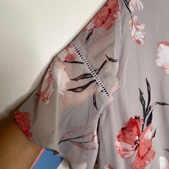 Sienna Sky Floral Dress Large V Neck Blouson Mini Gray Flutter Sleeve Women NWT - Picture 6 of 7